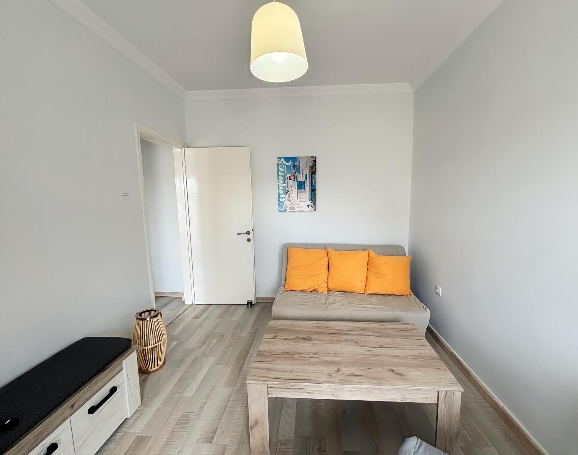 Nouri Schoene Wohnung In Direkter Strandnaehe, Schnelles Internet, Freies Parken, Nahe Flughafen Peraia  Exterior photo